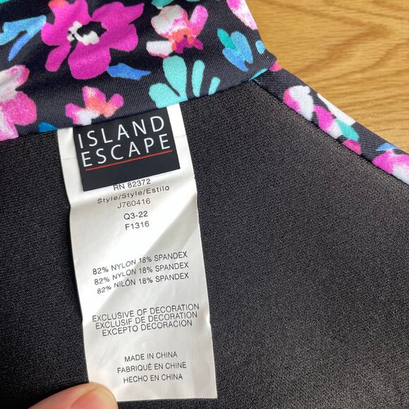 Island Escape Bikini Top - Picture 4 of 7